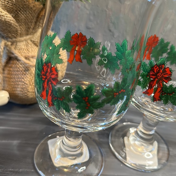 Vintage Libbey gold rimmed holly glass stemware set of 2 - Picture 2 of 7